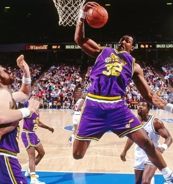 且缺少清晰 且缺少清晰